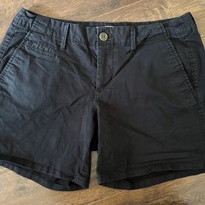 Old Navy Women's Chino Boyfriend Shorts Size 4
